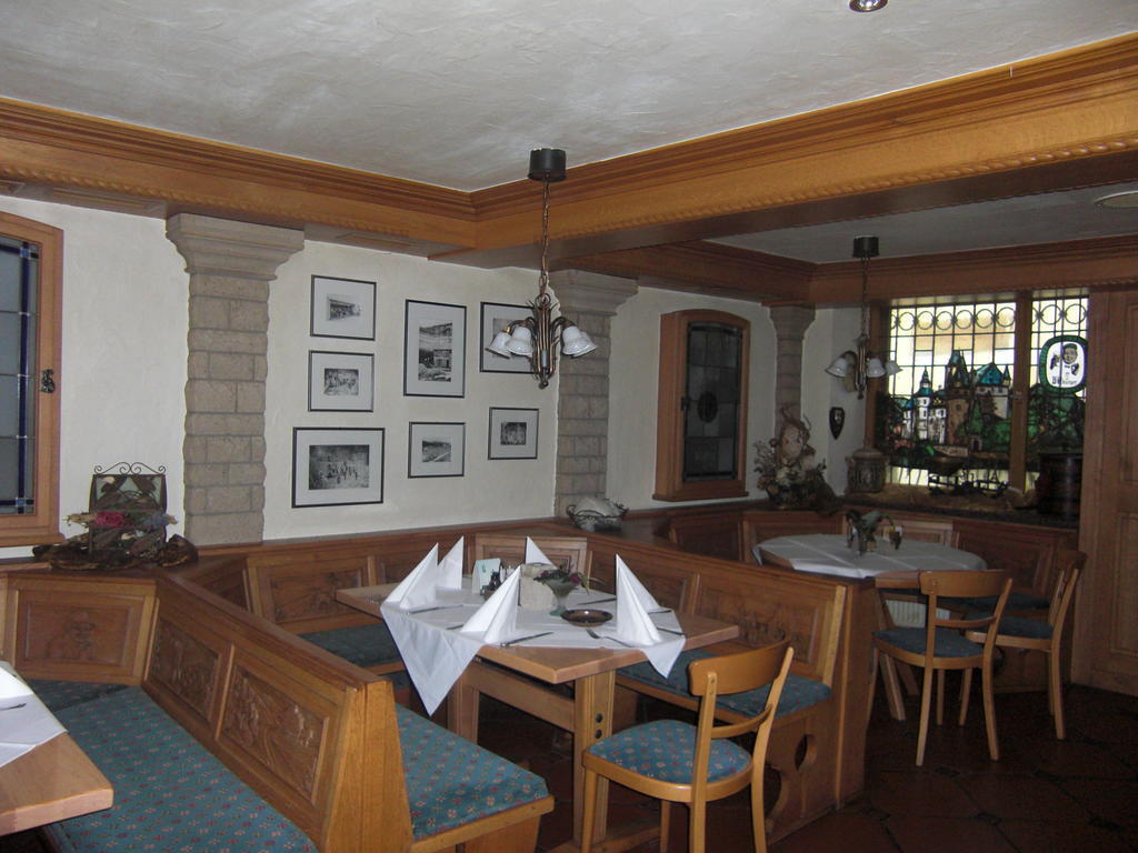 Hotel Restaurant Eifelstube Weibern Extérieur photo